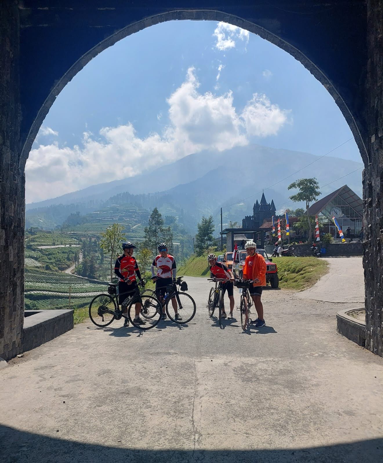 Gowes Tol Kahyangan Gunung Merbabu